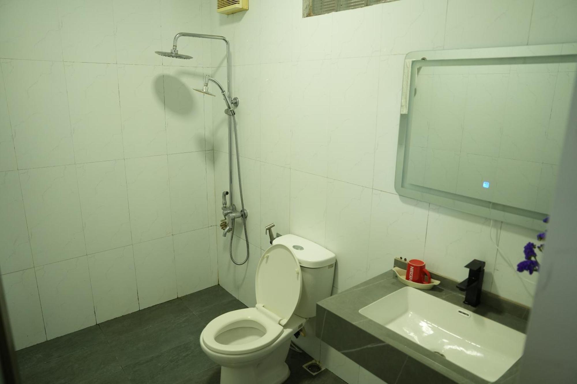 Hanoi Crocus Homestay Exterior photo
